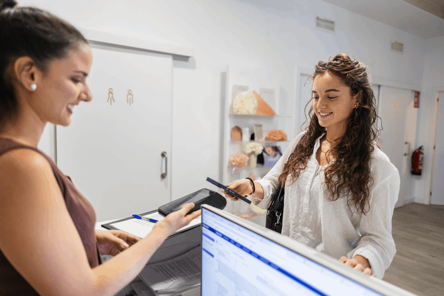 SERVICIO DE RECEPCIÓN, ATENCIÓN AL CLIENTE, FACTURACIÓN Y CAJA